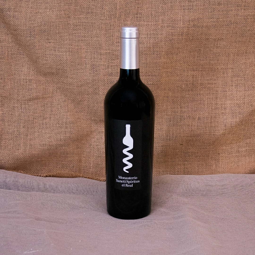 Botella de vino crianza